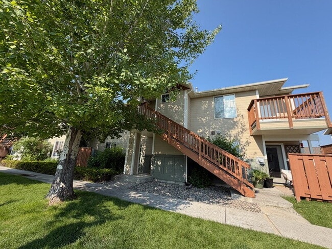 Building Photo - 825 Forest Glen #E Unit 7E