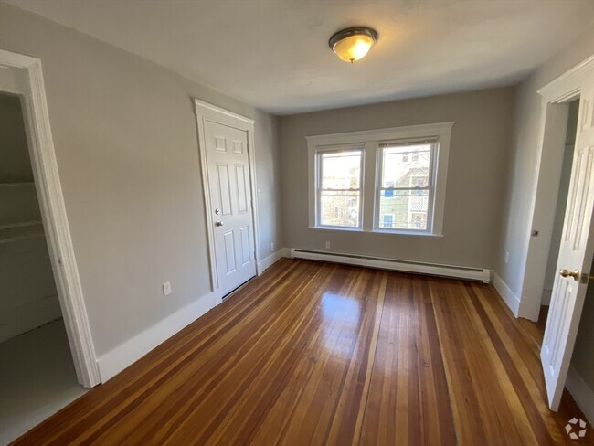 Building Photo - 44 Floyd St Unit 3 Rental