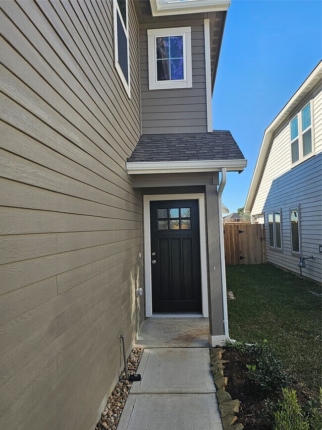Photo - 5207 Shallowhurst Ln
