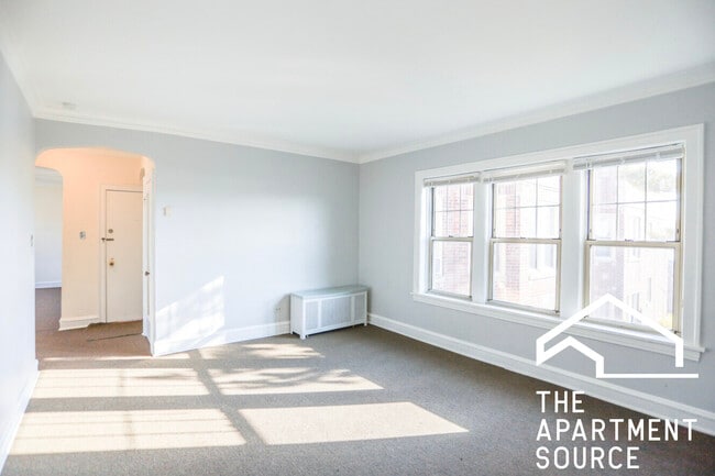 Photo - 5642 N Kimball Ave Unidad 3E