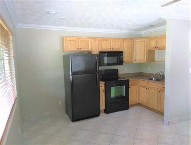 Photo - 644 NE 16th Ave Unit #1