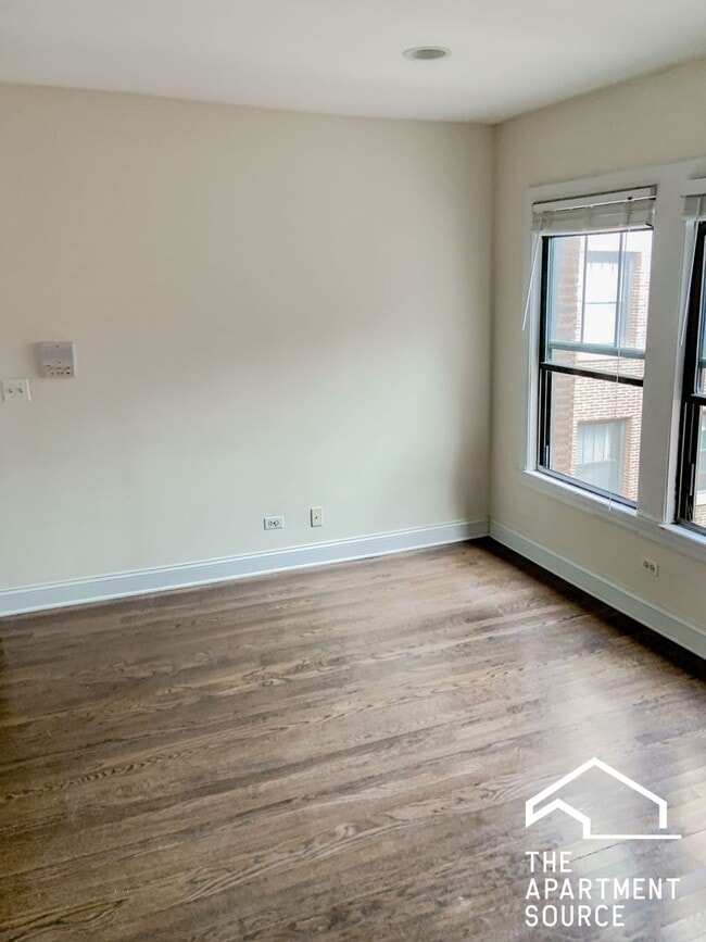 Photo - 516 W Cornelia Ave Unit 319
