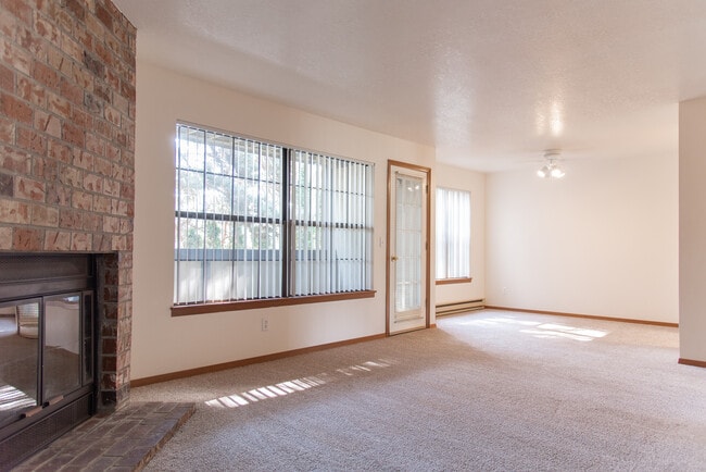 The Shakespeare Classic Style - Devonshire Manor