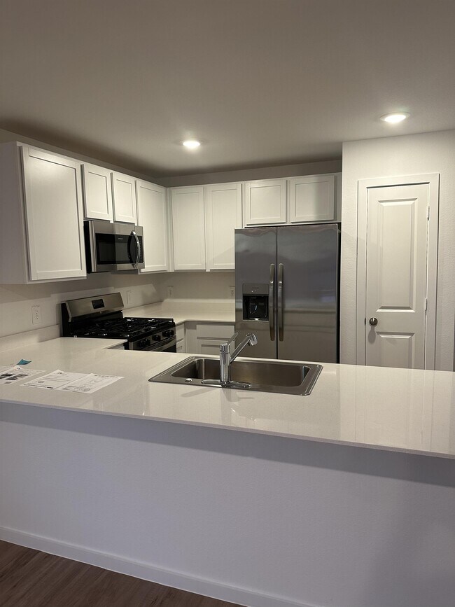 Photo - 748 Autumn Cherry Trl