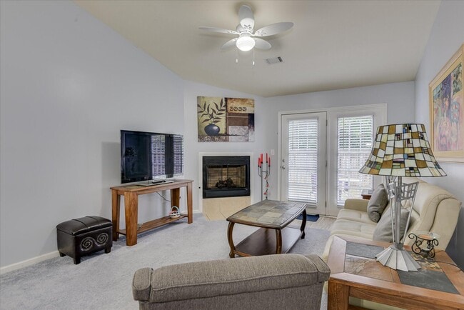 Photo - 121 Mel Ville