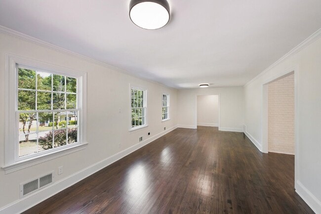 Photo - 4621 Woodridge Dr