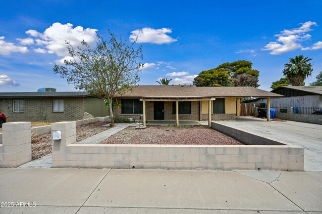 Photo - 8444 W Montecito Ave House
