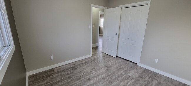 Photo - 9813-9875 75 Ave