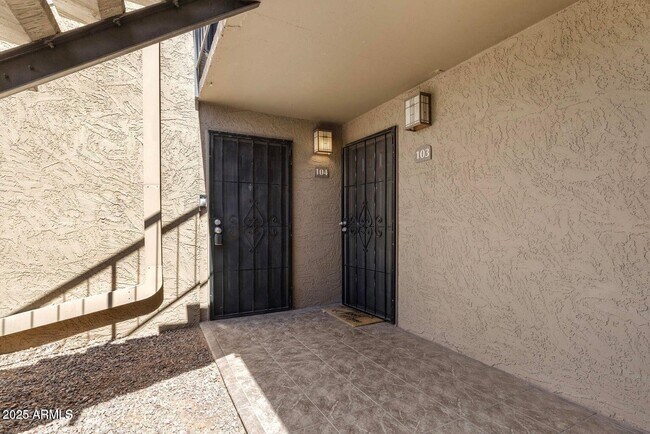 Photo - 3825 E Camelback Rd Unit 104