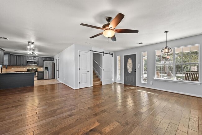 Photo - 4204 Bob Wire Rd