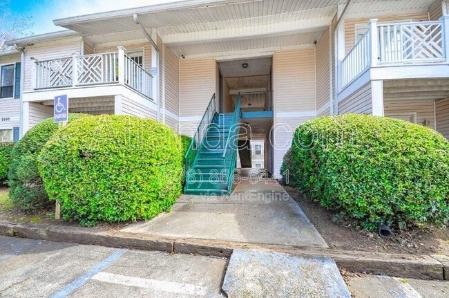 Building Photo - 3595 Woodbriar Cir