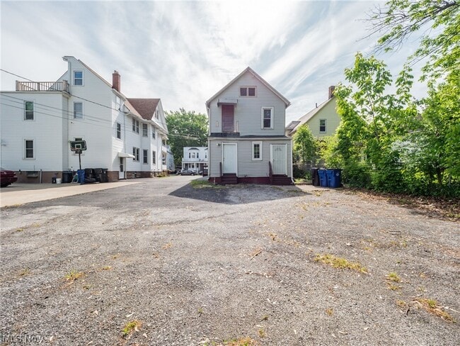 Photo - 2112 W 93rd St Unit Up Stairs