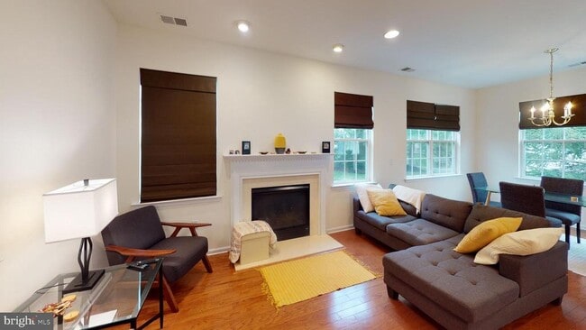 Photo - 206 Concord Pl