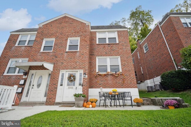 Photo - 588 Livezey St Townhome