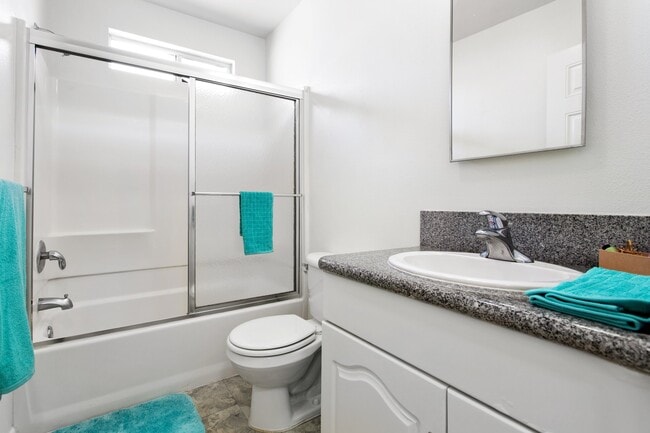 Photo - 721 W 30th St Unit 20