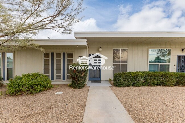 Building Photo - 13211 N Cedar Dr