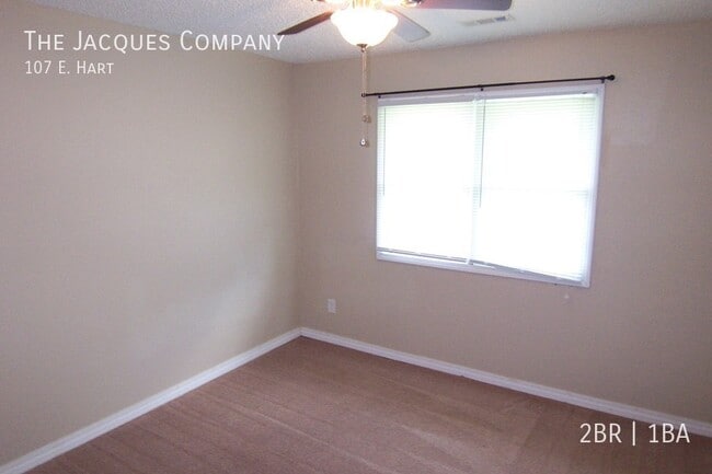 Photo - 107 E. Hart-