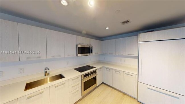 Photo - 55 SW 9th St Unit 55 SW 9th St # 2010