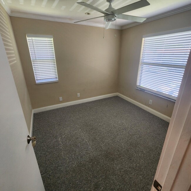 Building Photo - 21902 Lake Forest Cir Unit 206
