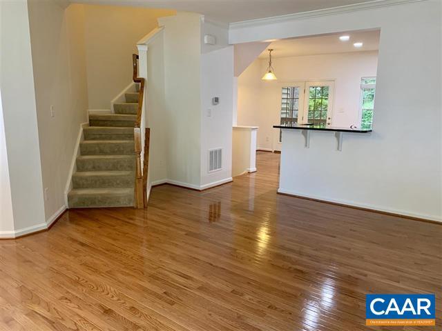 Photo - 836 Rockcreek Rd