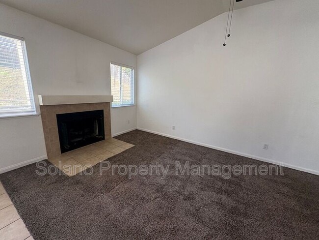 Photo - 1687 Highland Cir