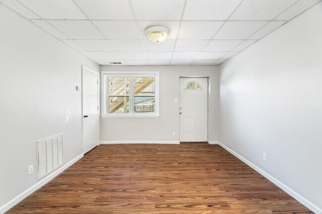 Photo - 2751 Jersey Ave Unit Apt - 4
