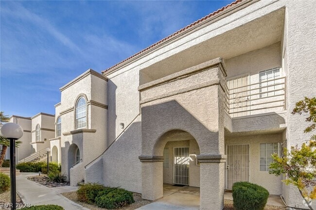 Building Photo - 3150 N Soft Breezes Dr Rental