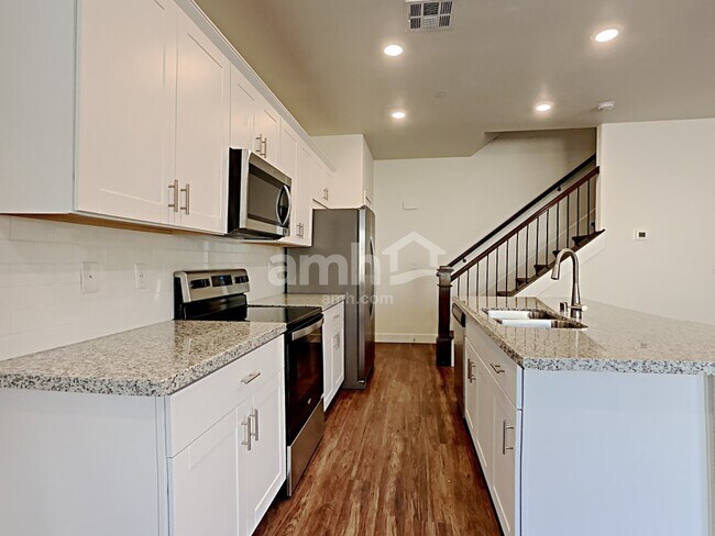 Photo - 326 Timber Kate Pl