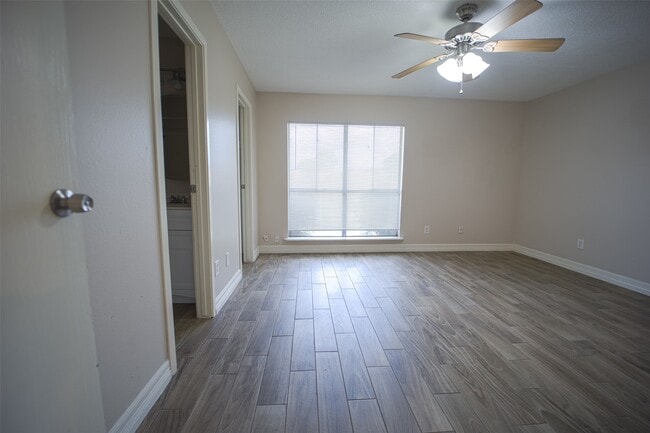 Photo - 18018 Santolina Ln