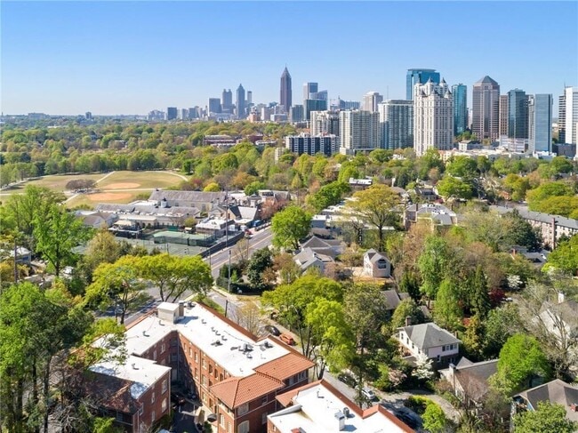 Photo - 1 S Prado NE Unidad 5