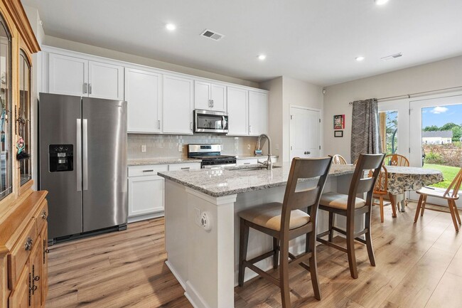 Photo - 2761 Sparrowgap Trl