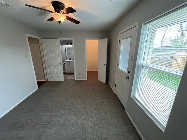 Photo - 4919 Lovell Ave