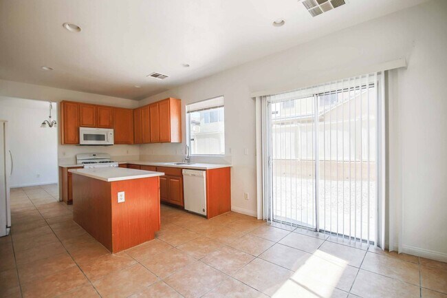 Photo - Cute 5 Bedroom Home with a 3 Car Garage!