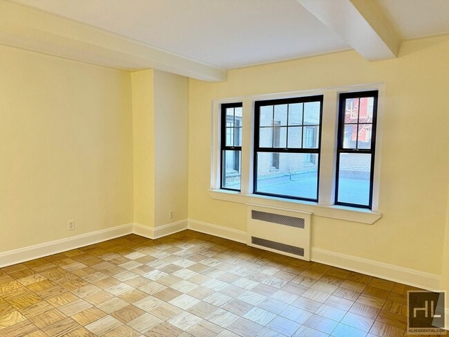 Photo - Christopher Street Unidad 4K