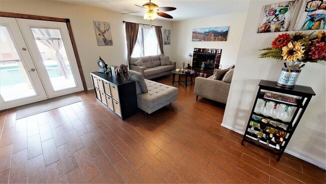 Photo - 1950 S Saguaro Cir