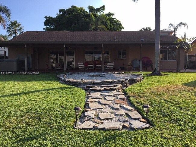 Photo - 8421 SW 28th St