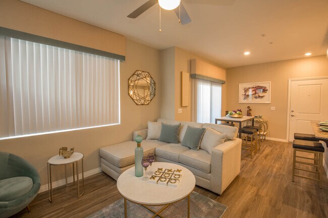 A3 761 SQFT 1 Bed 1 Bath