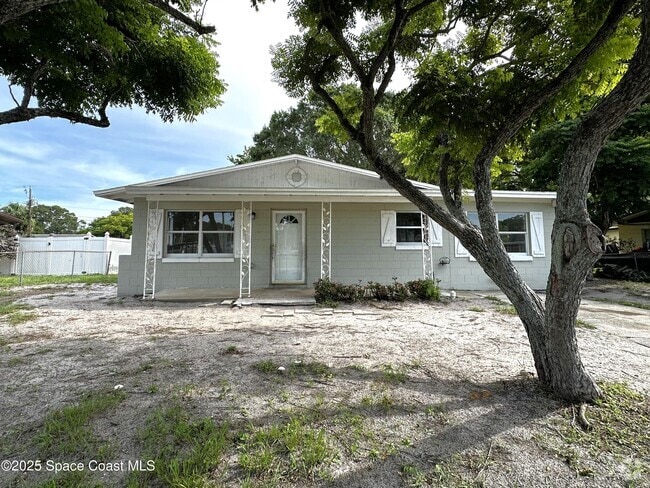 Building Photo - 850 Sycamore St Rental
