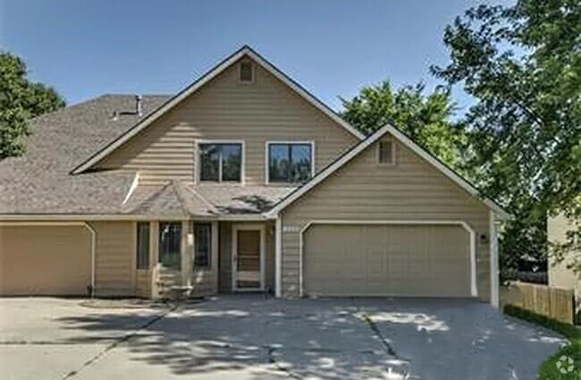 Building Photo - 203 Deerfield Ln Rental