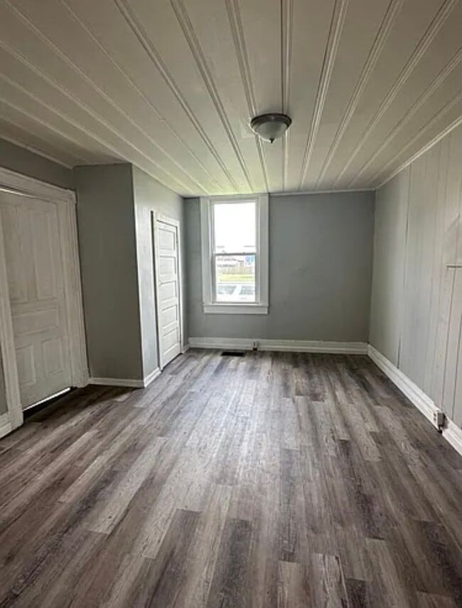 Photo - 1709-1711 Edison Ave Unit 1709 Ave
