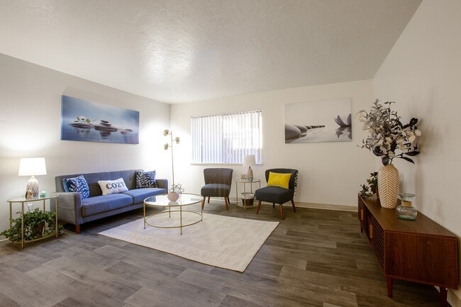 Building Photo - The View at Catalina Rental