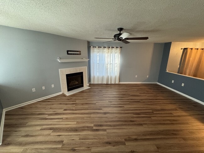 Photo - 2595 Thackery Rd