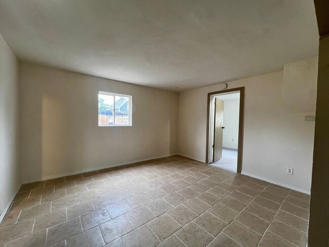614 N 4th Ave Unit 614 1/2