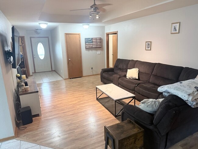 Photo - 818 Kc Ct