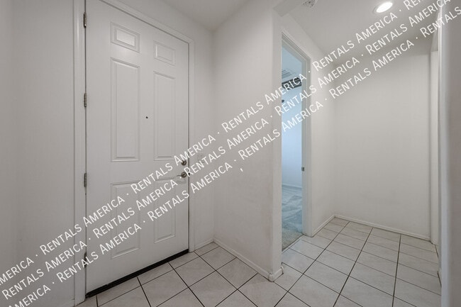 Photo - 7513 W Illini St