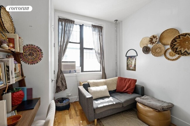 Building Photo - 566 Vanderbilt Ave Rental