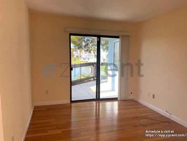 Photo - 749 Barnegat Ln