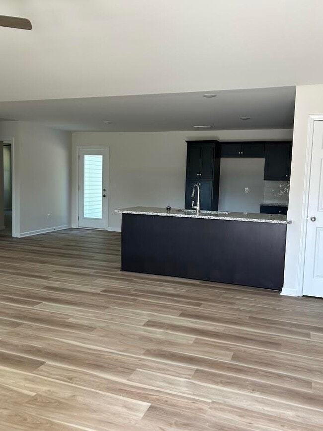 Photo - 403 Grand Oaks Dr