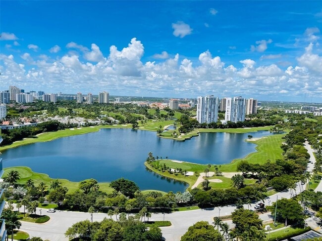 Photo - 20281 E Country Club Dr Unidad 2405