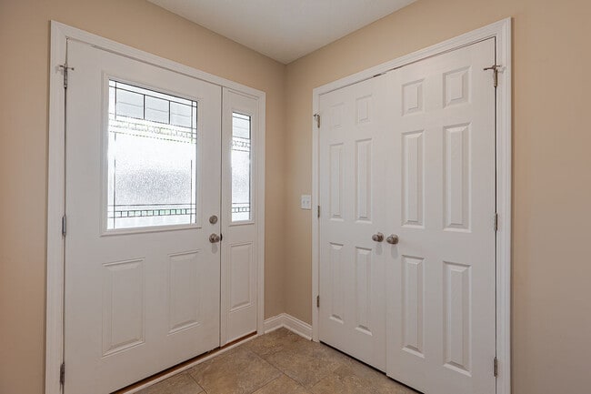 Photo - 307 Breckinridge Cir